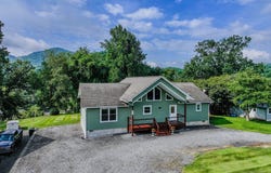 5 Pine Ave, Bryson City, NC 28713
