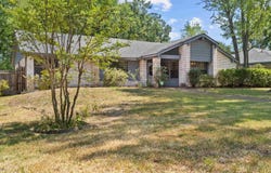 5820 Foxcroft Rd., Tyler, TX 75703