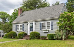 8 Beech St, Chelmsford, MA 01863