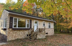 915 Vandenboom Avenue, Marquette, MI 49855