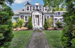44 Maple Avenue, Hyannis, MA 02601