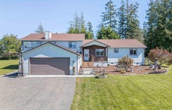 80 Sunshine Plaza, Sequim, WA 98382