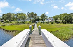 25 Oyster Way, Osterville, MA 02655