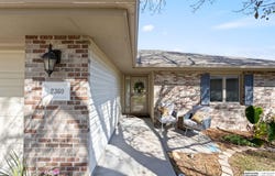 2360 Atwood Circle, Lincoln, NE 68521