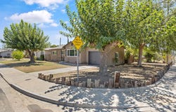 2041 W Cecil Court, Visalia, CA 93291