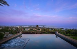 5416 Candlelight Dr, La Jolla, CA 92037