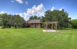1426 E State Line Road, Baxter Springs, KS 66713