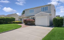 7 Blanche Street, Plainview, NY 11803