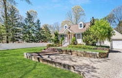 27 Summit Boulevard, Westhampton, NY 11977