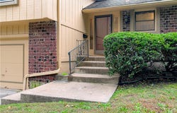 9835 W 101st Street, Overland Park, KS 66212