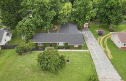 105 E Meadowbrook Avenue, Clever, MO 65631