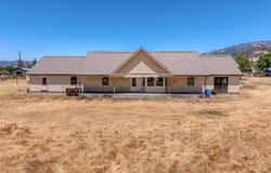 10341 E Side Potter Valley Road, Potter Valley, CA 95469