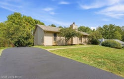 4347 Accomack Dr, Louisville, KY 40241