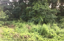 Creek Road, Batavia, NY 14020