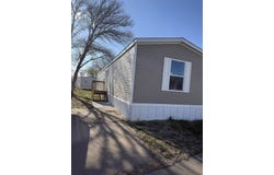833 E Duke St, Vermillion, SD 57069