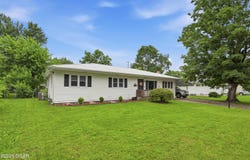 2033 Forest Drive, Carthage, MO 64836