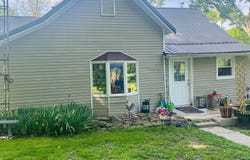 12825 E Dix Texico Rd, Texico, IL 62889