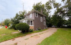 781 E High Street, Benton Harbor, MI 49022