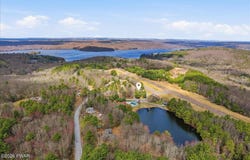 402 Shiny Mountain Court, Greentown, PA 18426