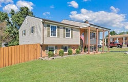 1878 Cranwell Dr, Vinton, VA 24179
