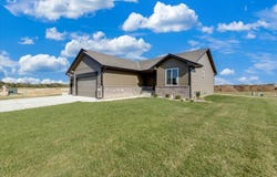 2231 E Arrowhead St, Andover, KS 67002