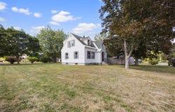 2 Gilmore Street, Waterville, ME 04901