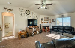 203 College Park Cir, Gillette, WY 82718