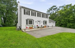 20 Cary Road, Hyde Park, NY 12538