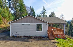 175 DOE Rd, Glide, OR 97443