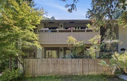 20760 4th ST 11, SARATOGA, CA 95070