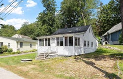 32 Ells Road, Hampstead, NH 03841