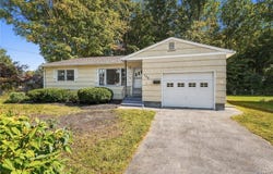 126 River Park Drive, Liverpool, NY 13090