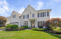 23 Dickinson Crossing, Fairport, NY 14450