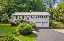 75 E Mountain Rd, Hillsborough Twp., NJ 08844-2537