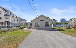 8 Champion Street, Scarborough, ME 04074