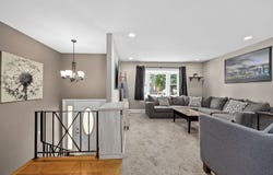 637 S BEVERLY Avenue, Addison, IL 60101