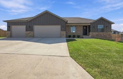 871 S Irontree Court, Nixa, MO 65714