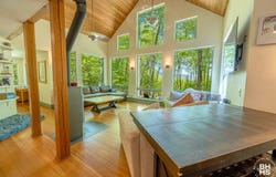 32 Corliss Point Way, Keene, NY 12942