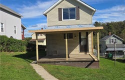 807 Wood St, Centerville, PA 15358