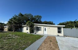 26 Virginia Rd, West Park, FL 33023