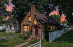111 E Olive Street, Staunton, IL 62088