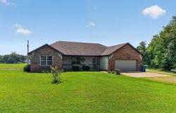 149 Brianna Drive, Seymour, MO 65746