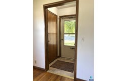 521 W 2nd Ave, Miller, SD 57362
