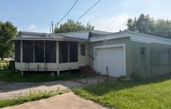 1304 County 25, La Crescent, MN 55947
