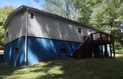 824 W Buckner Avenue, Big Stone Gap, VA 24219