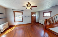 215 E Friend Street E, Columbiana, OH 44408