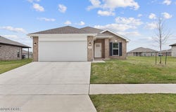333 E Greystone Square, Webb City, MO 64870