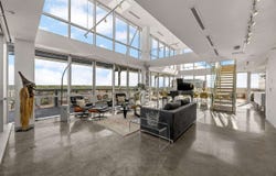 221 E College St, IowaCity, IA 52240