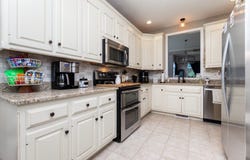 4 Kingson Ln, Medway, MA 02053