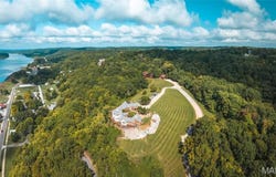 1 Tara Point Drive, Grafton, IL 62037